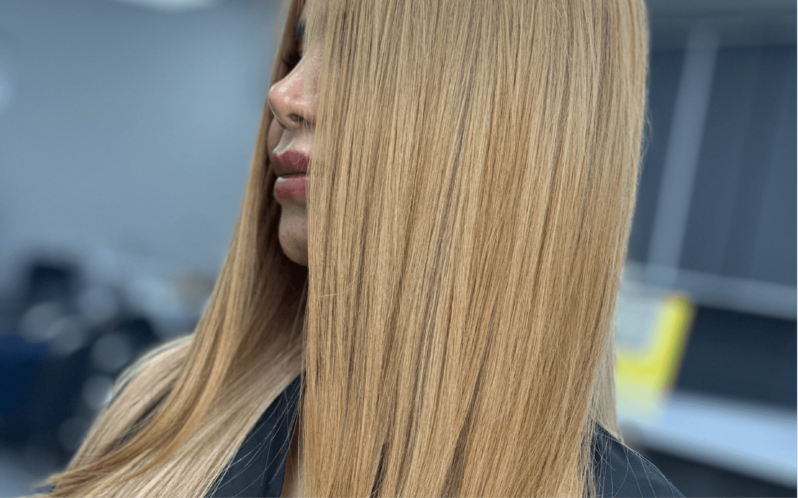 Servicio de corte y cepillado en El Poblado Medellín — Salon Platino